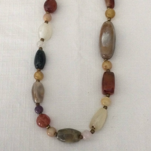 Woman’s Agate Stone Necklace multi color stones no clasp goes over the head - Picture 5 of 7